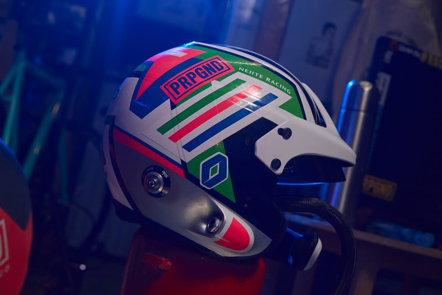 Diseño de casco de rally y decoracion